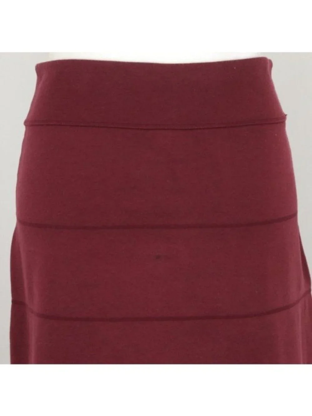 Athleta Strata Women's Extra Small Dark Red A-Line Knit Pull On Mini Skirt